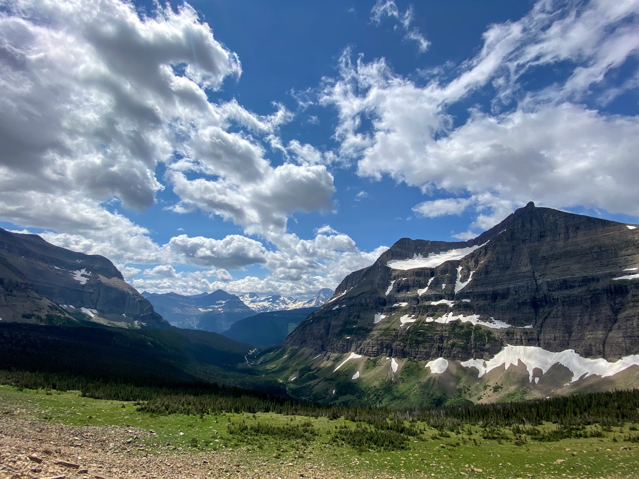 A picture of a cirque glacier in a mountain valley